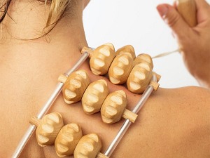 Masażer drewniany do pleców i ciała z 25 rolkami